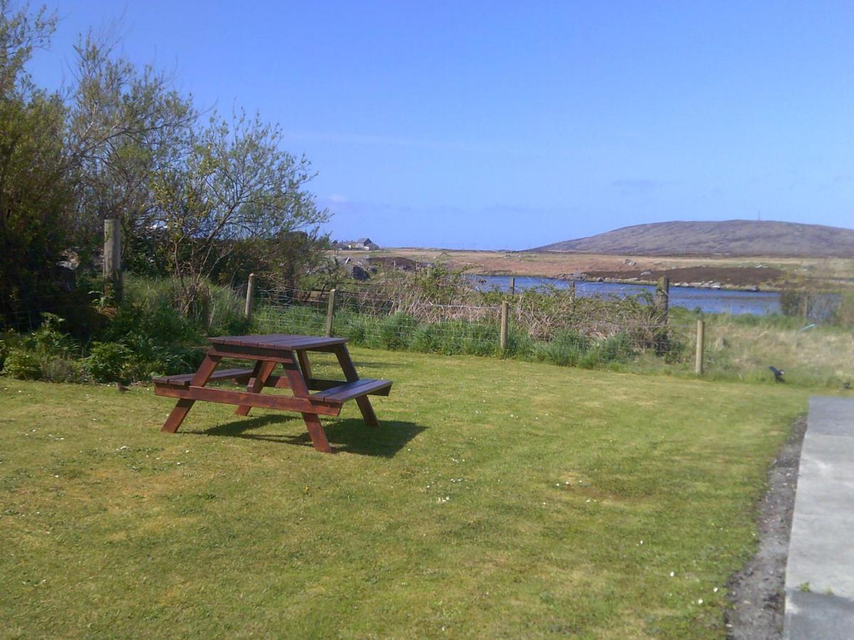 Riverside Cottage Lochboisdale Esterno foto